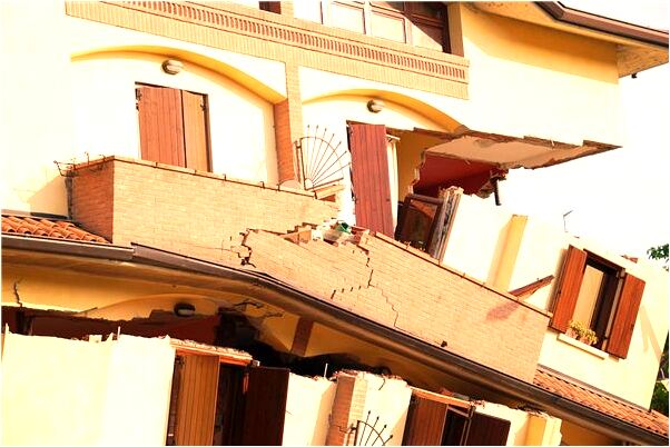 夢見別人挖魚塘養殖會是什麼預兆_周公解夢官網