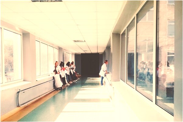 夢見墳墓開裂是咋回事_周公解夢官網