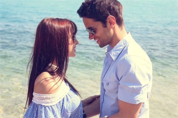 屬狗女人性格與婚姻運勢_十二生肖