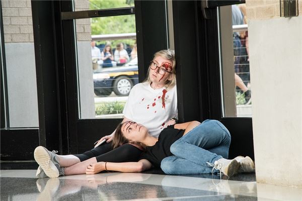 夢見殺人_周公解夢