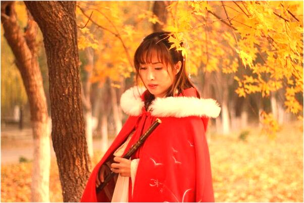 夢見在游泳池裡有蛇追我意味著什麼_周公解夢官網