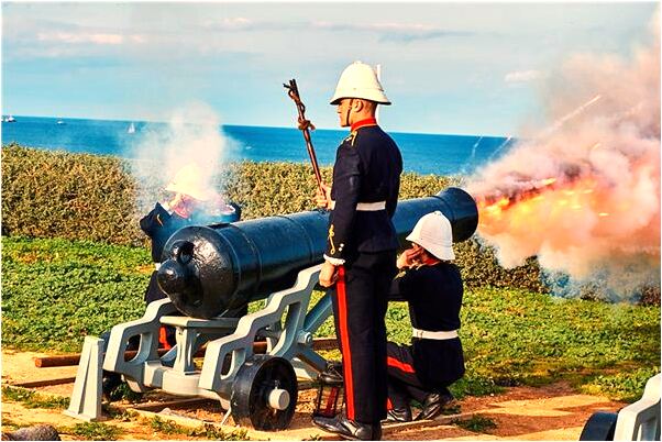 夢見自己頭髮變白又變黑是什麼意思_周公解夢官網
