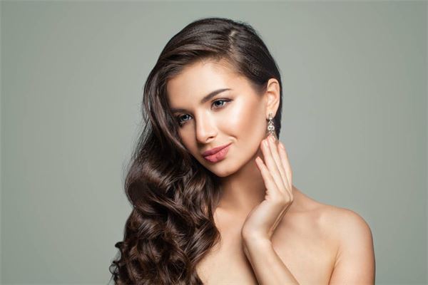 2003年出生的人如何_十二生肖