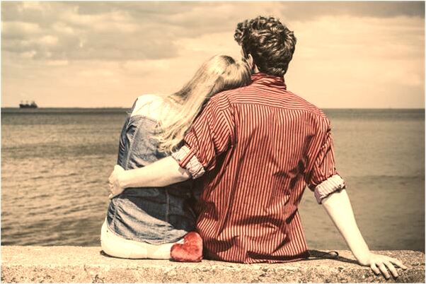 夢到了右手被青蛇咬怎么樣_周公解夢官網