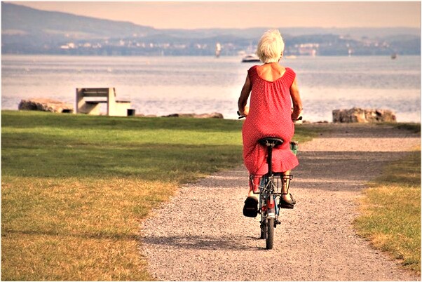 夢見死人大便了意味著什麼_周公解夢官網