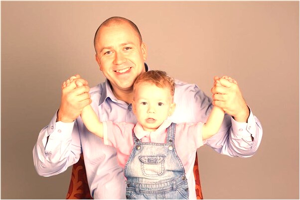 夢見站在水中有魚和兔子是什麼意思？_周公解夢官網