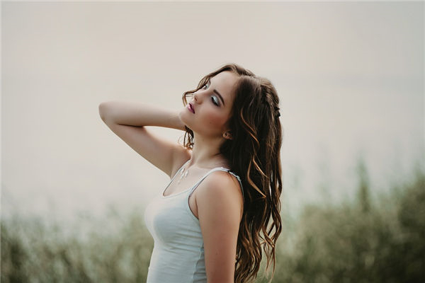 夢見女人自己身上掉皮是什麼預兆_周公解夢