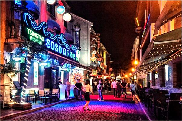 夢見灰黑色蛇進被窩會是什麼預兆_周公解夢官網