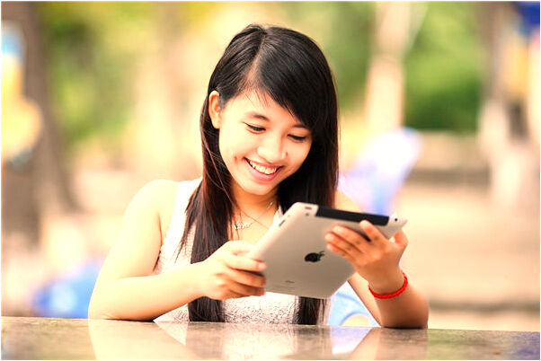 夢到了騎車掉河裡有什麼寓意嗎？_周公解夢官網