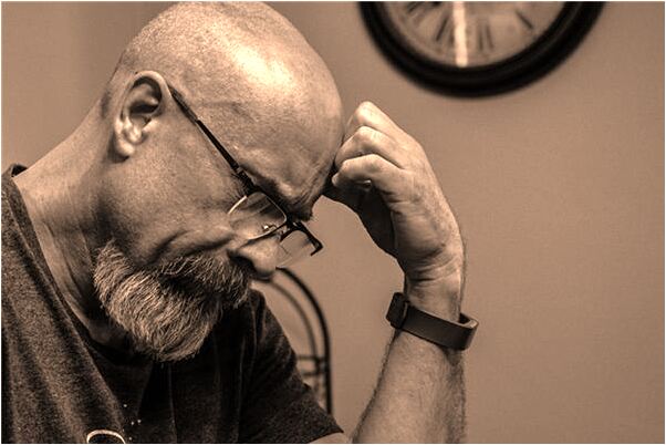 夢到了女人抓到蛇有什麼預示嗎_周公解夢官網