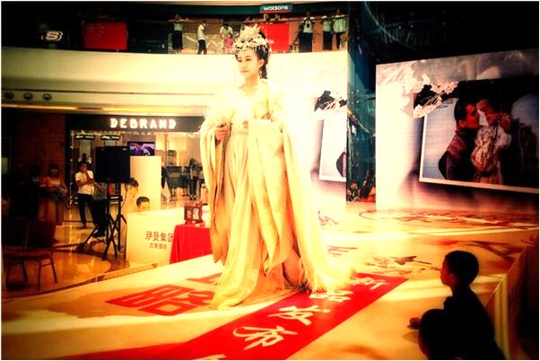 夢到了別人結婚日子有何寓意_周公解夢官網