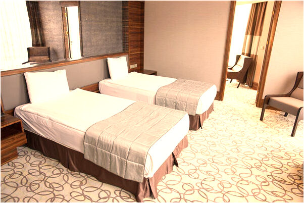 夢到和對象的情人相處什麼預兆_周公解夢官網