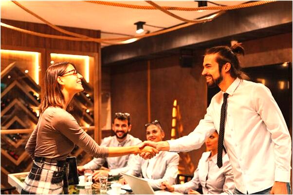 夢見腳下有絆腳石代表著什麼？_周公解夢官網