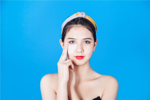 生肖豬夏天出生的性格_十二生肖