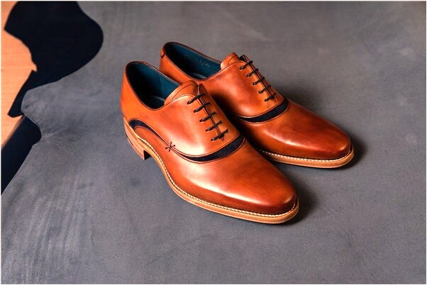 夢到了自己坐車掉溝里嚇醒了是什麼徵兆_周公解夢官網