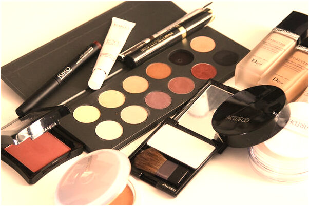 夢到繩子捆綁自己的腳是怎么回事_周公解夢官網