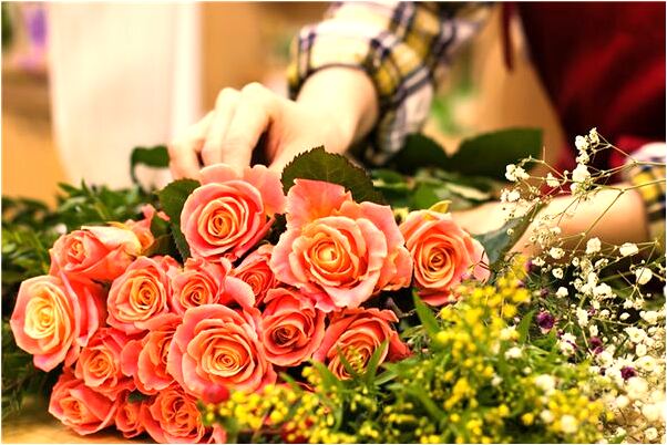 夢到水杯里有黃色的屎是怎么回事_周公解夢官網