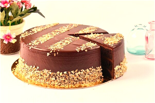 夢見抱小孩被別人追打好不好_周公解夢官網