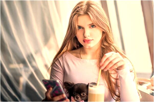 夢到要別人拿衣服給我穿預示什麼_周公解夢官網