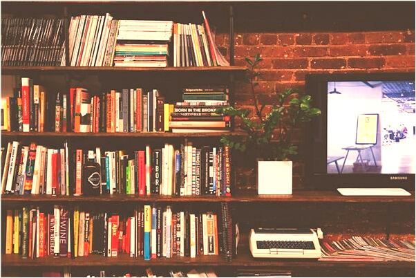 夢到了清綠的氺和白衣服的死屍有什麼含義_周公解夢官網