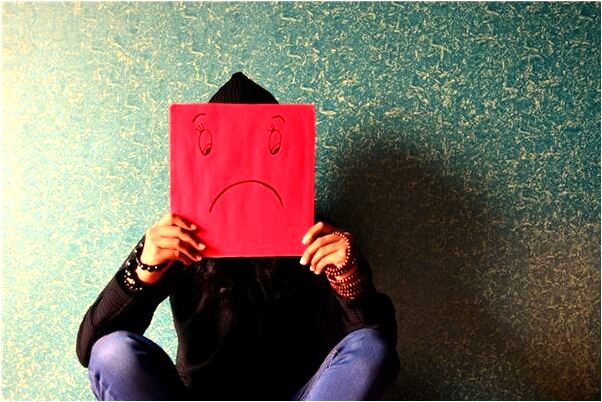 夢到了被子被人扔到水裡是什麼意思_周公解夢官網