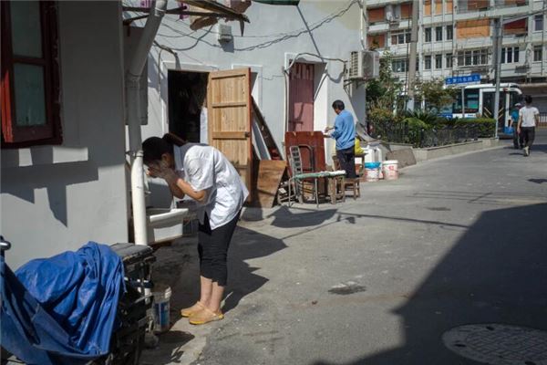已婚女人夢見自己洗臉_周公解夢