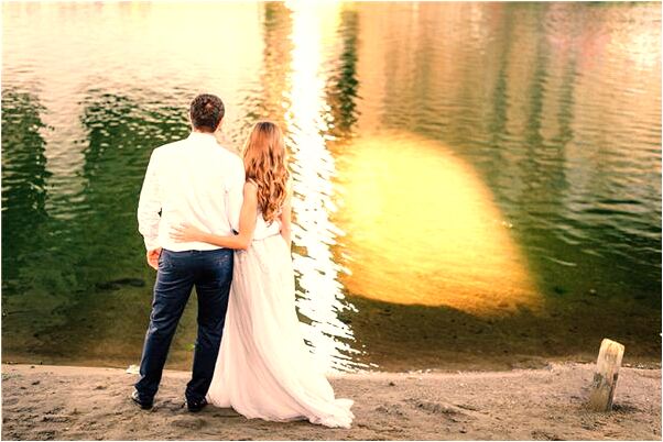 夢見商人在藍色的海洋底代表著什麼？_周公解夢官網