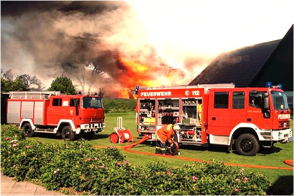 夢見夢與死去的父親打麻將吵架是凶兆還是吉兆_周公解夢官網