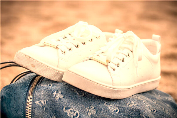 夢見一串紅荷花是什麼預兆_周公解夢官網