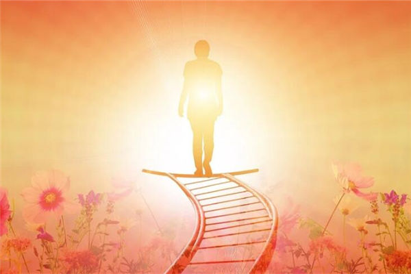 夢見爬懸空的梯子_周公解夢