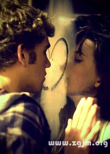 婚前婚後一樣的星座男_十二星座