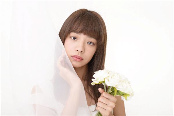 2020年屬蛇人的幸運色_十二生肖