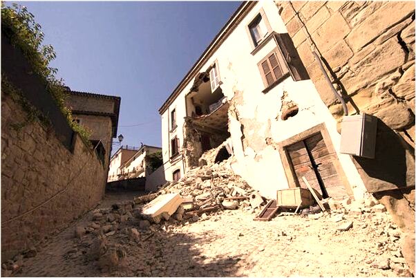 夢到與老婆做愛出血怎么回事_周公解夢官網