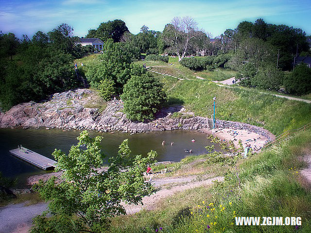 夢見海豚在水裡游_周公解夢夢到海豚在水裡游是什麼意思_做夢夢見海豚在水裡游好不好_周公解夢官網