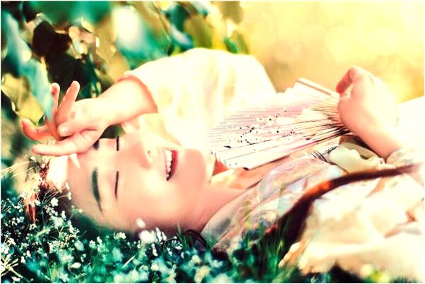 夢到一隻大白鳥鴕著我飛什麼預兆_周公解夢官網