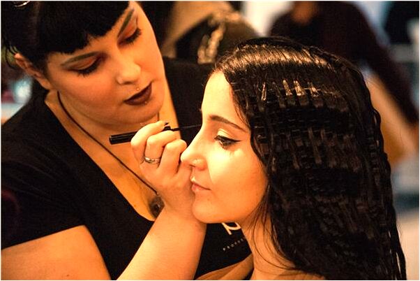 夢到了別人自己脫衣服好或壞預兆了什麼嗎_周公解夢官網