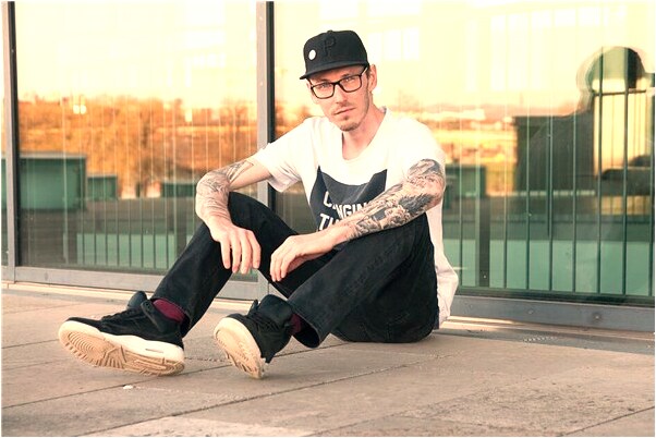 夢見吃飯忘記拿錢包預兆了什麼嗎_周公解夢官網