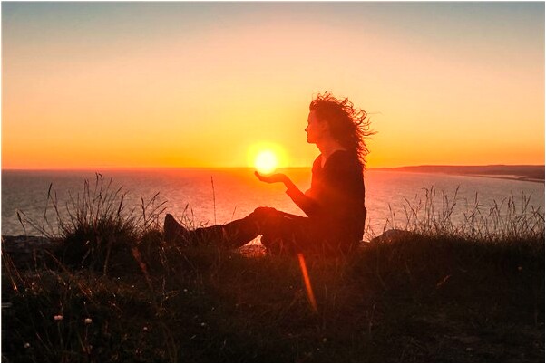 夢到了老師握握手意味什麼_周公解夢官網