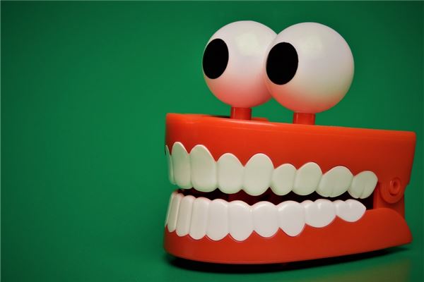 夢到門牙掉了_周公解夢