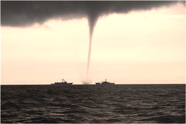 夢見一直飛不停有什麼意思嗎_周公解夢官網