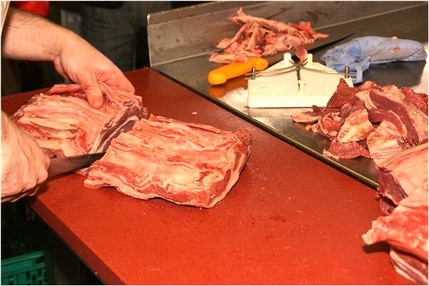 夢見和別人打牌還吵架了的預兆_周公解夢官網