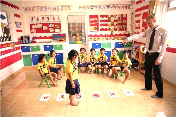 夢見搭乘別人汽車半路下車啥意思_周公解夢官網