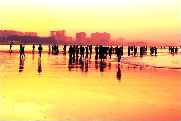 夢到穿花紅衣服預示什麼_周公解夢官網