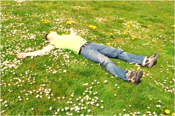 夢到和陌女人共處一室是啥預兆_周公解夢官網