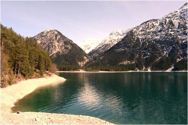 夢到了我被兩個陌生人追著跑有什麼寓意嗎？_周公解夢官網