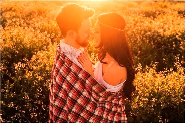 夢到情人和別人親熱意味著什麼_周公解夢官網