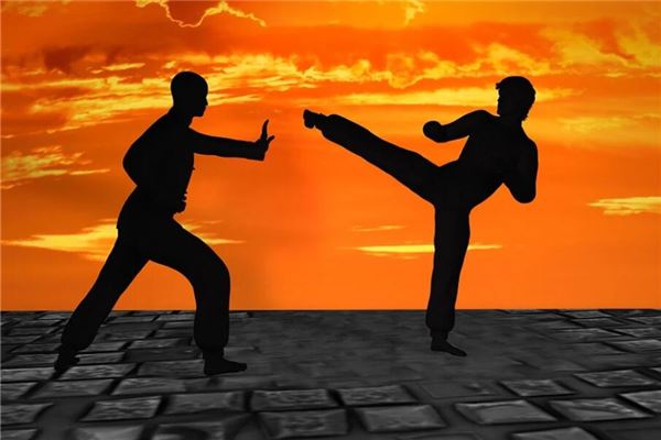 夢到和人打架_周公解夢