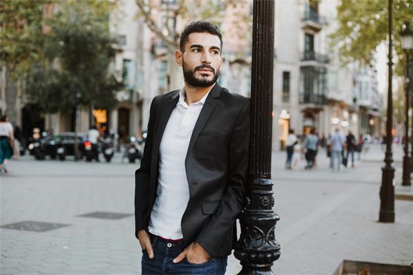 90年屬馬人宜配生肖_十二生肖