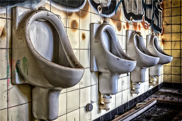 夢見廁所塌了意味著什麼_周公解夢