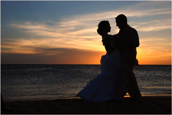 夢到摔跤被人拉起來意味著什麼_周公解夢官網